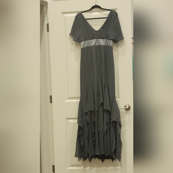# 55. Formal/ Evning Dress. - Picture 11 of 14